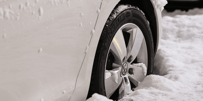 Ihr Auto für den Winter rüsten: Wartungstipps und Winterreifen